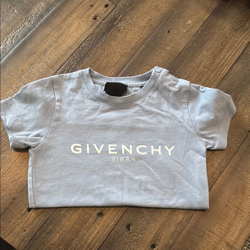 ⭐️Givenchy Blue Short Sleeve Tee Casual Essential⭐️